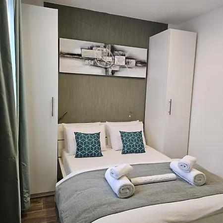Promenade I - Modern 2br With Balcony * Sliema