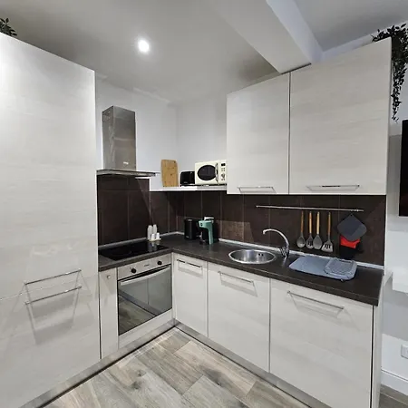 Promenade I - Modern 2br With Balcony * Sliema