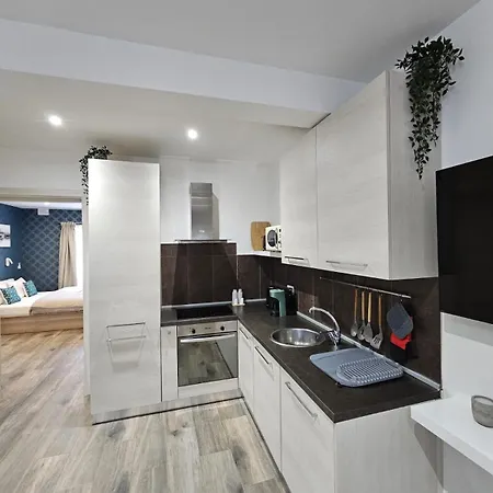 Apartment Promenade I - Modern 2br With Balcony