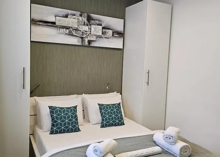 Sliema Promenade Suites I - 1min to Seafront Apartamento